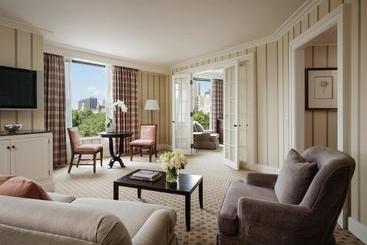 Отель Four Seasons