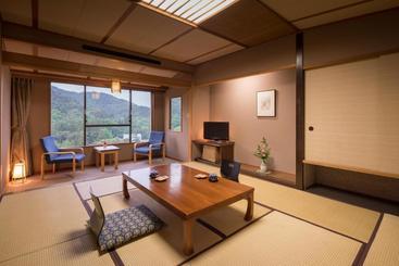 هتل Hanamaki Sensyukaku