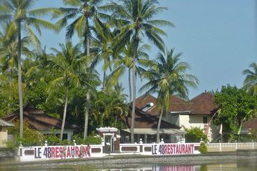 فندق The Forty Eight Resort Candidasa