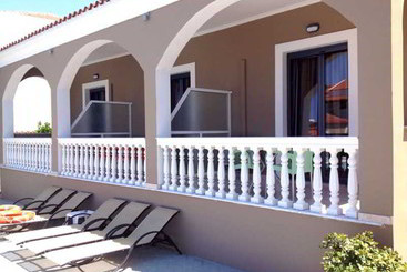 هتل Maria Apartments