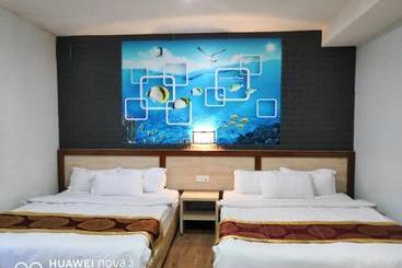 هتل Mega Inn