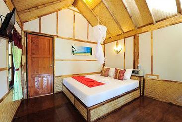 هتل Phuphaya Seaview Resort  Adults Only