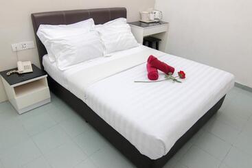 Rose Cottage Hotel Taman Johor Jaya