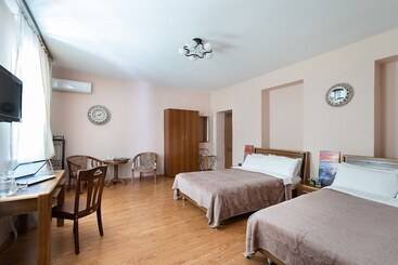 ホテル Sibirskoe Podvorie