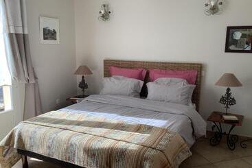 مبيت وإفطار Jardin D Antan