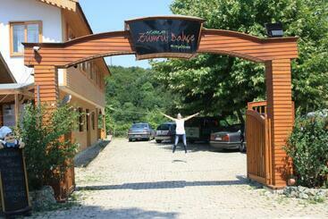 מוטל Zumrut Bahce