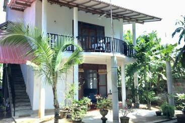 膳宿费 Lucky Palace