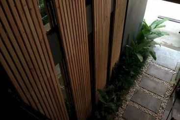 هتل 5ive Beach House