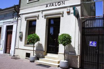 ホテル Avalon Rooms