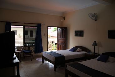 هتل Beach Club Resort