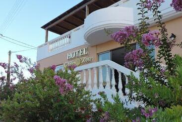 ホテル Golden Rose Suites