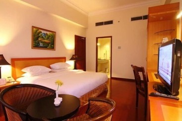 ホテル Golden View