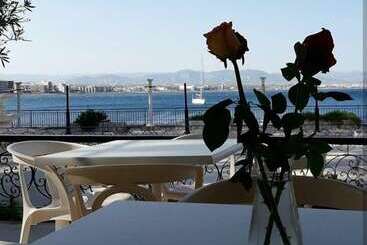 Отель Mon Repos