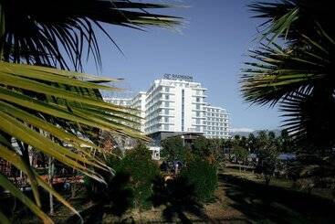 هتل Radisson Collection Paradise Resort And Spa, Sochi