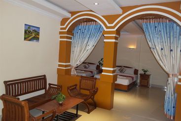 ホテル Raksmey Vimeansour