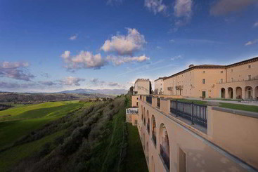 هتل روستایی Vicarello di Volterra