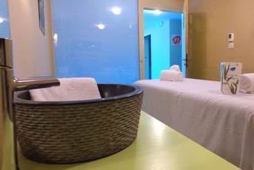 هتل Vvf Lac Leman Evianlesbains