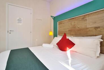 ペンション Modica Old Town Rooms  Self Checkin