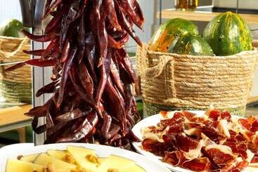 公寓 Atocha Hotel Madrid, Tapestry Collection By Hilton