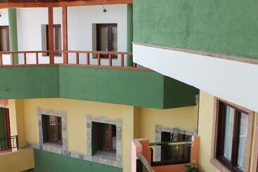 Hostal Leon Dormido
