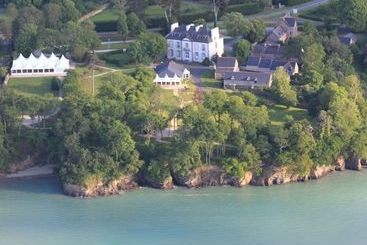 هتل Le Château De Beaussais