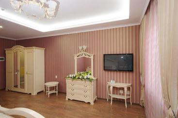 هتل Grand Classic