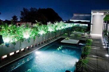 Flor De Mayo Boutique Hotel, Spa & Restaurant