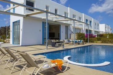 هتل Infinity Villa