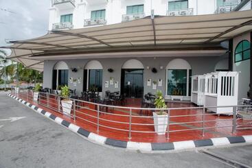 فندق Klana Beach Resort Port Dickson