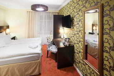 هتل Pytloun Design Self Checkin