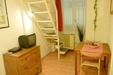 בית מלון כפרי Apartment Akademia