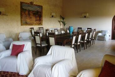 Отель Tenuta San Francesco