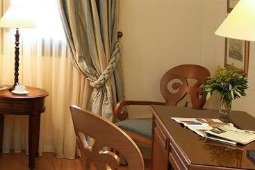 هتل The Captain S House Boutique
