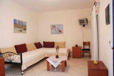 Prapas Apartments