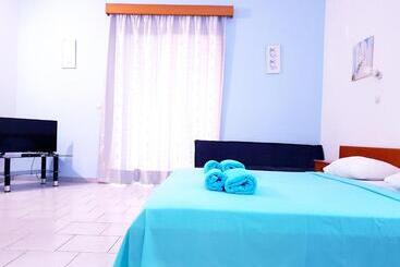 Pyrgos Hotel Apartments