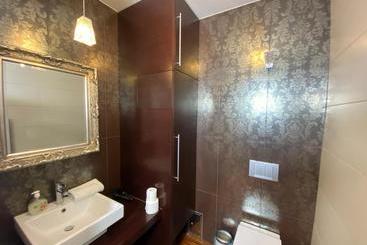 مسافرخانه P&j Apartments Florianska