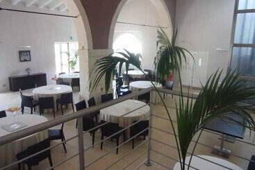 Отель Borgo Di Luce I Monasteri Golf Resort & Spa