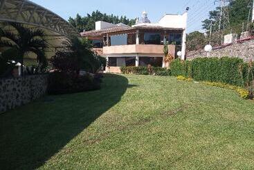 هتل Coral Cuernavaca Resort & Spa