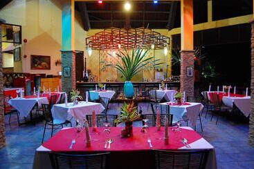 ホテル Crystal Paradise Resort, Spa & Winery