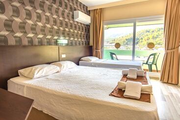 בית מלון כפרי Green Gold