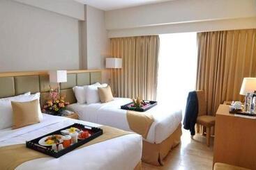 Отель Horison Ultima Semarang