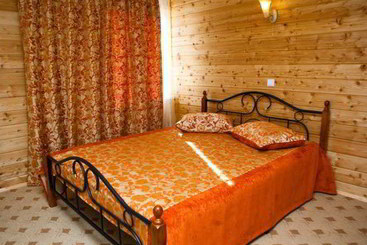 هتل Krestovaya Pad