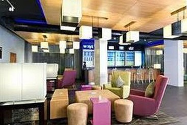 ホテル Lorenzzo Suites