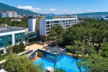 هتل Primorie Grand Resort  5