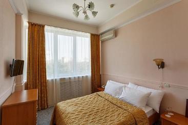 هتل Devon Medical & Spa