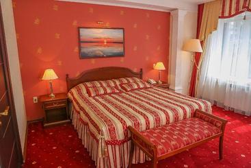 هتل Stepnaya Palmira