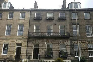 בית מלון כפרי Adelphi