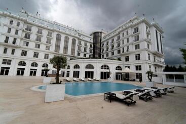 호텔 Wellborn Luxury