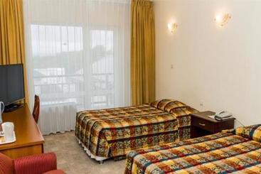 فندق Zemlianichnye Kholmy