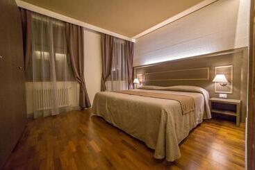 Palazzo Della Scala Spa Hotel Suites & Apartments